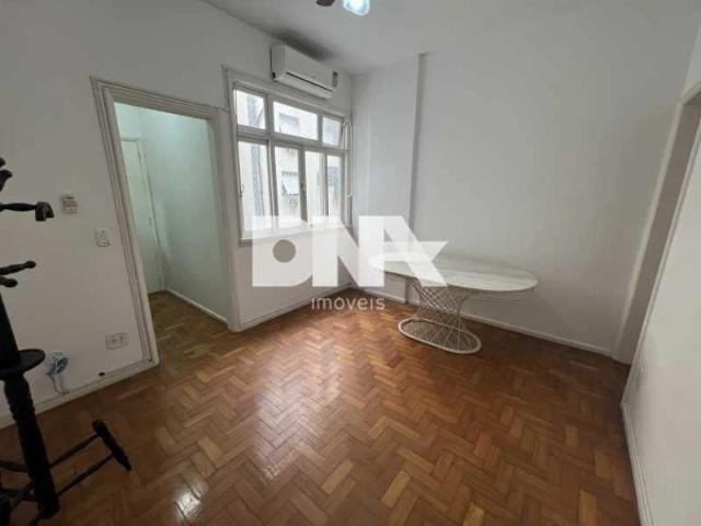 Apartamento para Venda em Rio de Janeiro/RJ Copacabana 2 Quartos