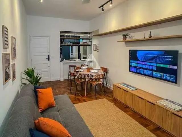 Apartamento para Venda em Rio de Janeiro/RJ Copacabana 2 Quartos