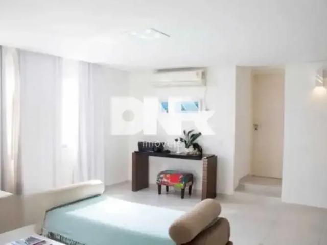 Apartamento para Venda em Rio de Janeiro/RJ Copacabana 2 Quartos