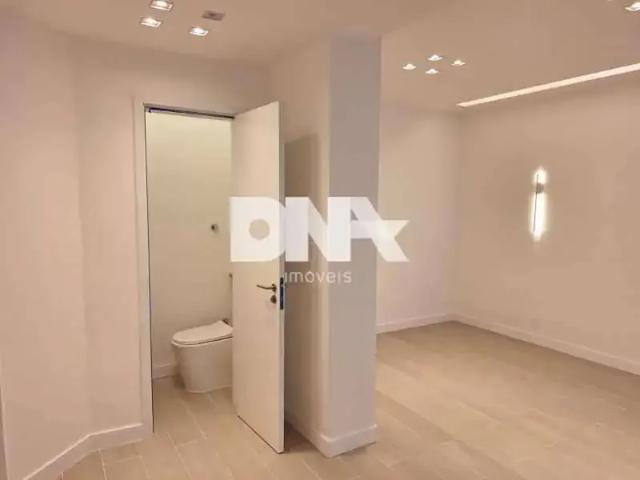 Apartamento para Venda em Rio de Janeiro/RJ Copacabana 3 Quartos
