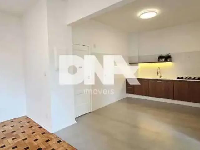 Apartamento para Venda em Rio de Janeiro/RJ Copacabana 3 Quartos