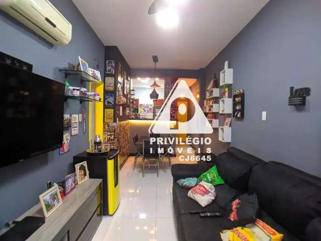 Apartamento para Venda em Rio de Janeiro/RJ Copacabana 3 Quartos