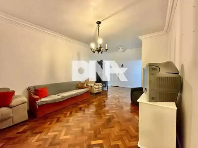 Apartamento para Venda em Rio de Janeiro/RJ Copacabana 3 Quartos