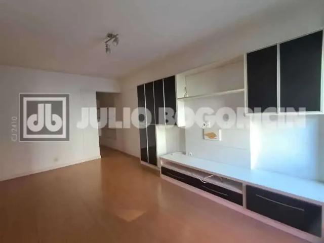 Apartamento para Venda em Rio de Janeiro/RJ Copacabana 3 Quartos