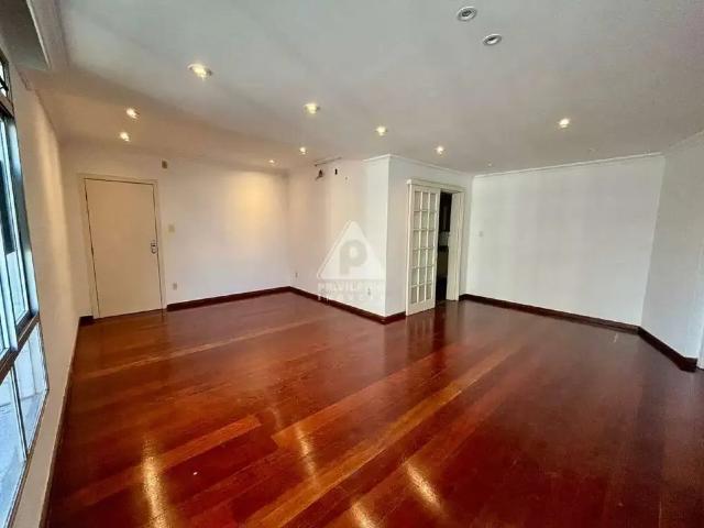 Apartamento para Venda em Rio de Janeiro/RJ Copacabana 3 Quartos