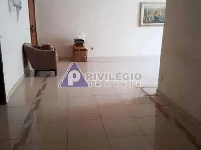Apartamento para Venda em Rio de Janeiro/RJ Copacabana 3 Quartos