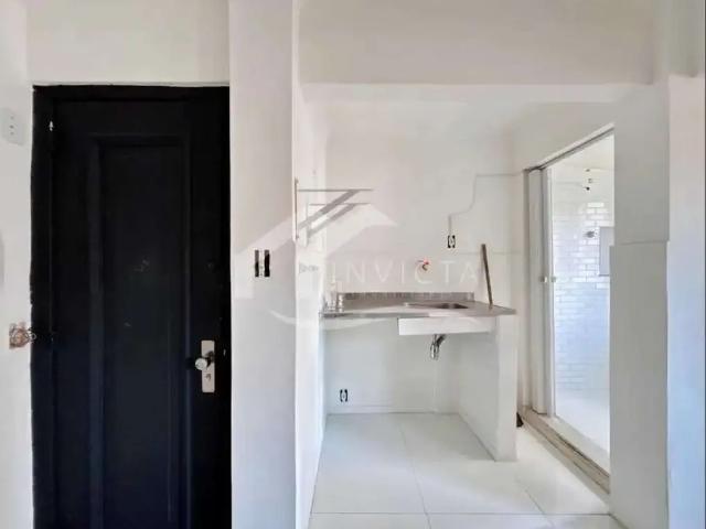 Apartamento para Venda em Rio de Janeiro/RJ Copacabana 3 Quartos