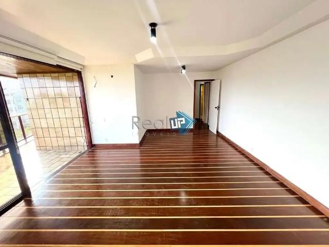 Apartamento para Venda em Rio de Janeiro/RJ Copacabana 3 Quartos