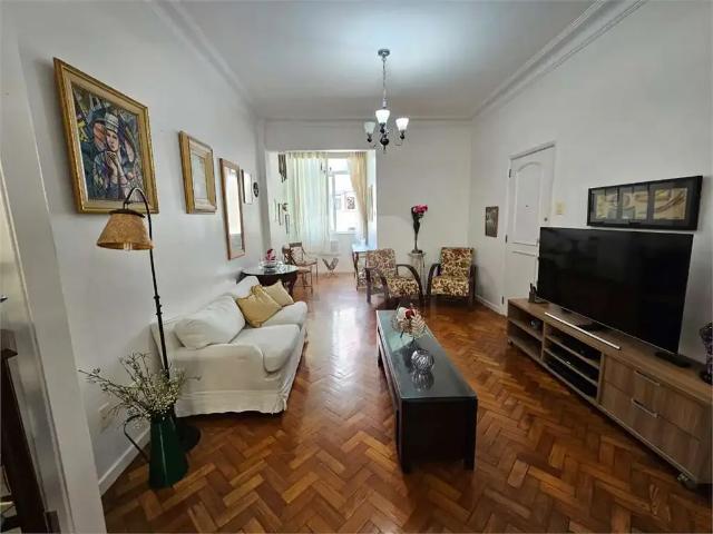 Apartamento para Venda em Rio de Janeiro/RJ Copacabana 3 Quartos