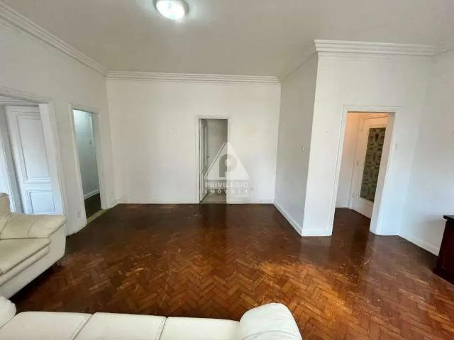 Apartamento para Venda em Rio de Janeiro/RJ Copacabana 3 Quartos