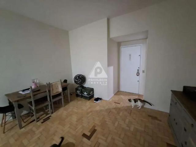 Apartamento para Venda em Rio de Janeiro/RJ Copacabana 3 Quartos