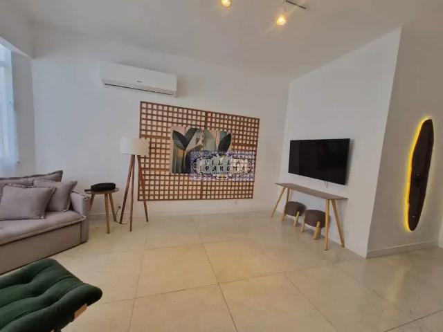 Apartamento para Venda em Rio de Janeiro/RJ Copacabana 3 Quartos