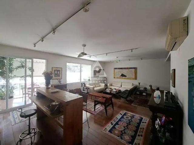 Apartamento para Venda em Rio de Janeiro/RJ Cosme Velho 4 Quartos