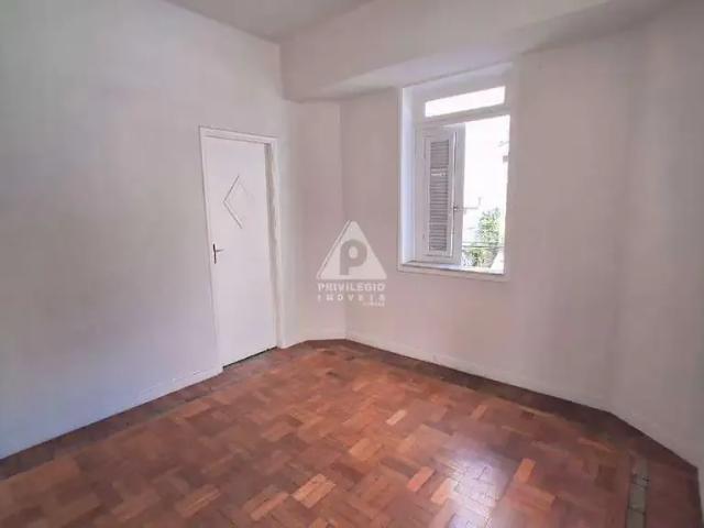 Apartamento para Venda em Rio de Janeiro/RJ Catete 2 Quartos