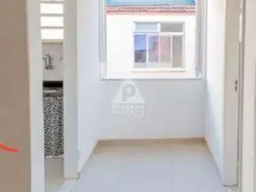 Rua Bambina, Praça Praia Nova