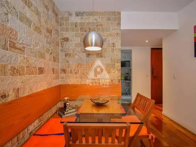 Apartamento para Venda em Rio de Janeiro/RJ Botafogo 2 Quartos