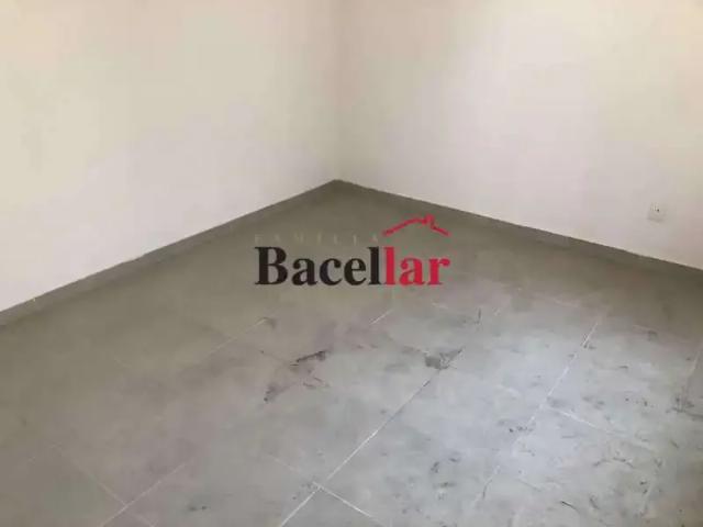 Apartamento para Venda em Rio de Janeiro/RJ Benfica 2 Quartos