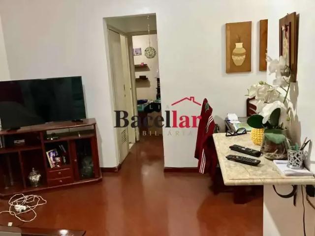 Apartamento para Venda em Rio de Janeiro/RJ Grajaú 2 Quartos