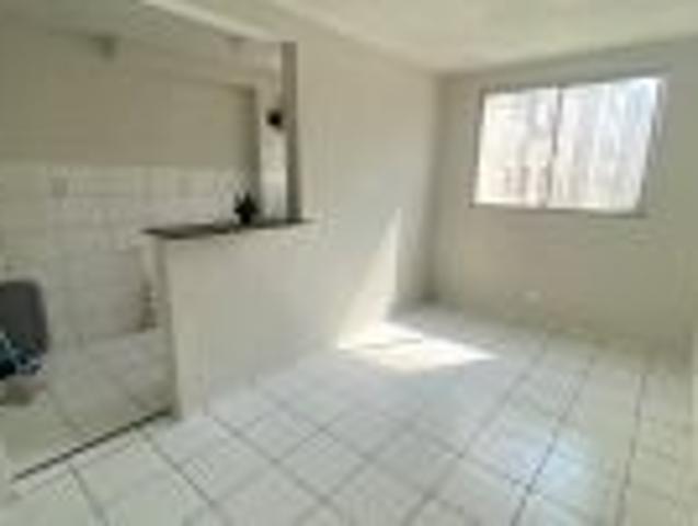 Apartamento para Venda em Rio de Janeiro/RJ Guadalupe 2 Quartos