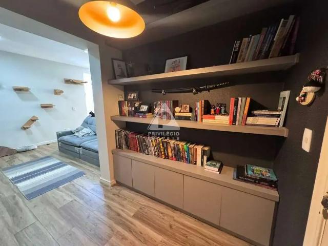 Apartamento para Venda em Rio de Janeiro/RJ Humaitá 2 Quartos