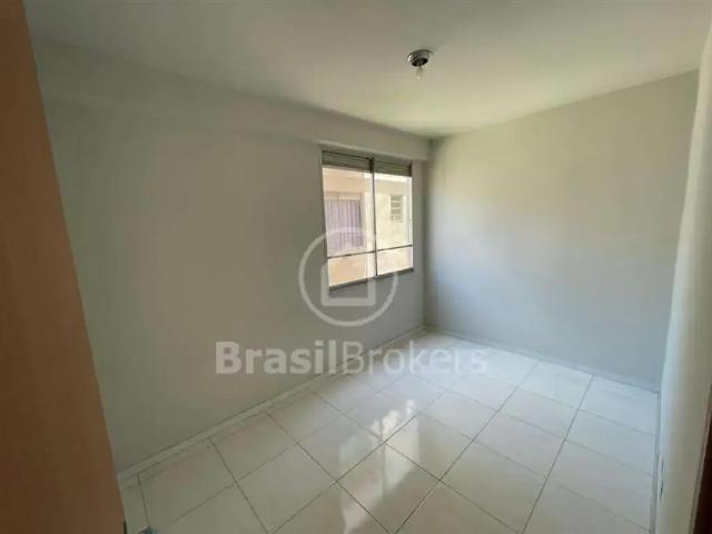 Apartamento para Venda em Rio de Janeiro/RJ Irajá 2 Quartos