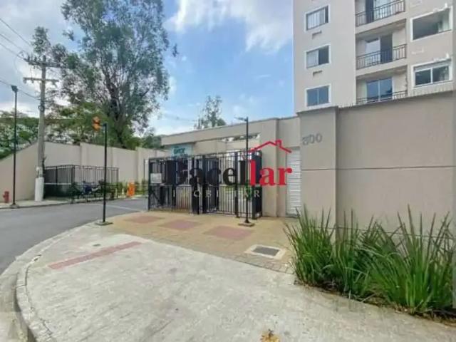 Apartamento para Venda em Rio de Janeiro/RJ Irajá 2 Quartos