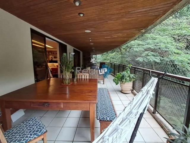 Apartamento para Venda em Rio de Janeiro/RJ Jardim Botânico 4 Quartos