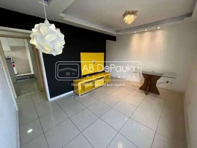 Apartamento para Venda em Rio de Janeiro/RJ Jardim Sulacap 2 Quartos