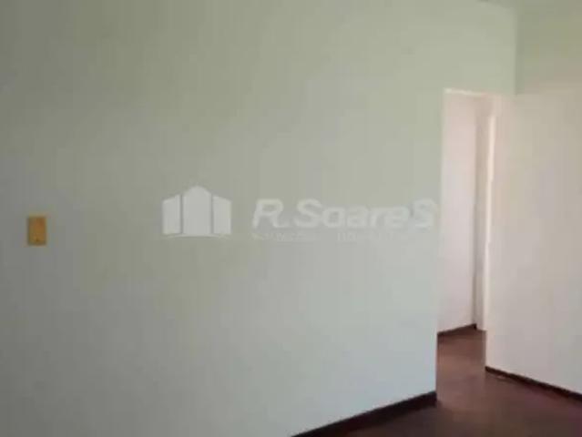 Apartamento para Venda em Rio de Janeiro/RJ Jardim Sulacap 2 Quartos