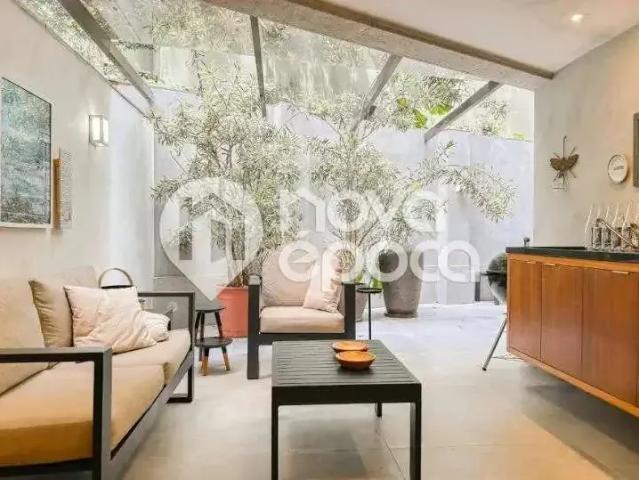 Apartamento para Venda em Rio de Janeiro/RJ Lagoa 3 Quartos