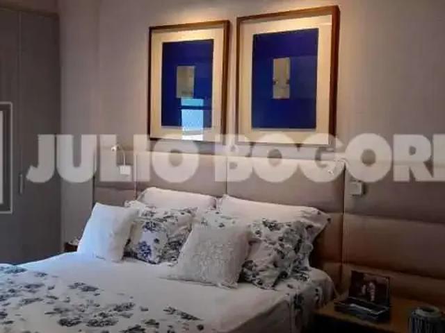 Apartamento para Venda em Rio de Janeiro/RJ Lagoa 3 Quartos