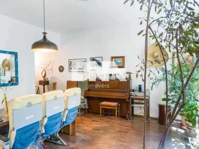 Apartamento para Venda em Rio de Janeiro/RJ Lagoa 3 Quartos