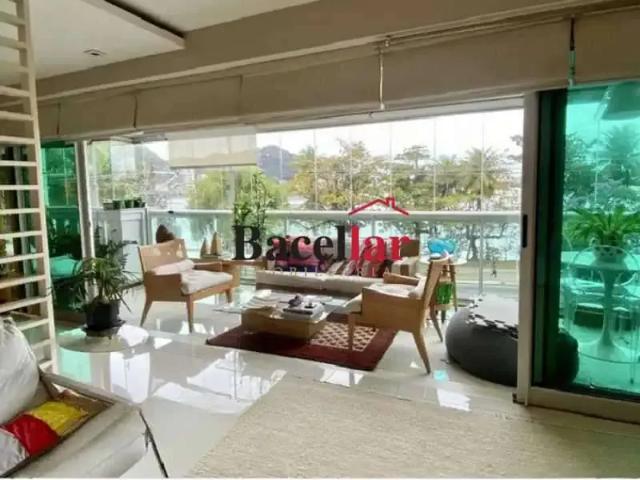 Apartamento para Venda em Rio de Janeiro/RJ Lagoa 4 Quartos