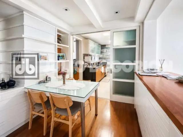Apartamento para Venda em Rio de Janeiro/RJ Lagoa 4 Quartos