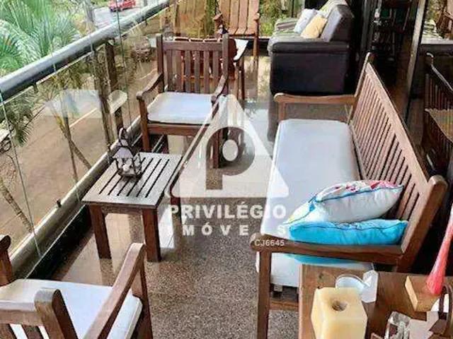 Apartamento para Venda em Rio de Janeiro/RJ Lagoa 4 Quartos