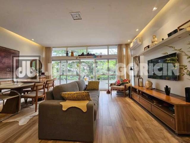 Apartamento para Venda em Rio de Janeiro/RJ Laranjeiras 3 Quartos