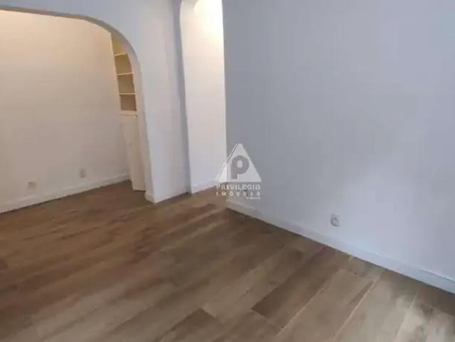 Apartamento para Venda em Rio de Janeiro/RJ Laranjeiras 2 Quartos