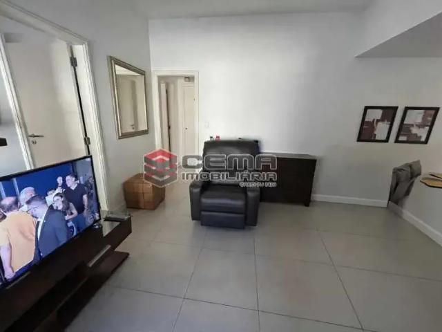 Apartamento para Venda em Rio de Janeiro/RJ Laranjeiras 2 Quartos