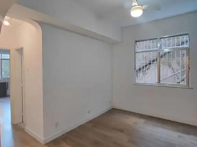 Apartamento para Venda em Rio de Janeiro/RJ Laranjeiras 2 Quartos