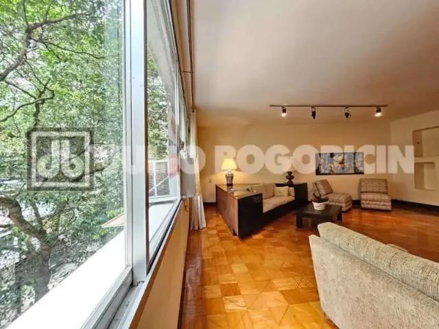 Apartamento para Venda em Rio de Janeiro/RJ Laranjeiras 4 Quartos