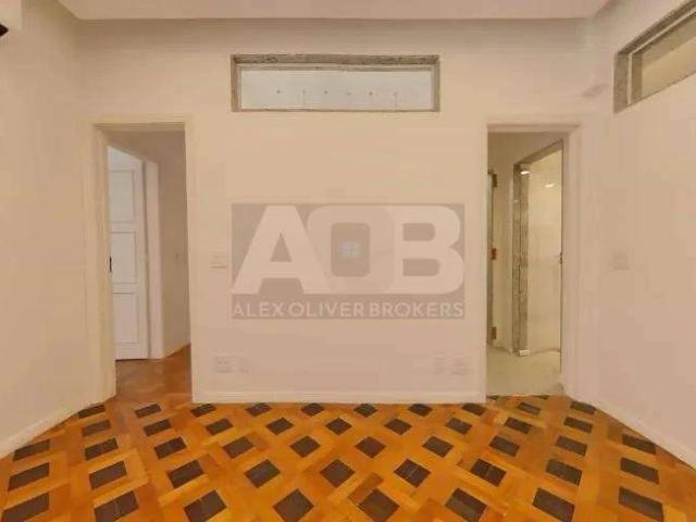 Apartamento para Venda em Rio de Janeiro/RJ Leblon 2 Quartos