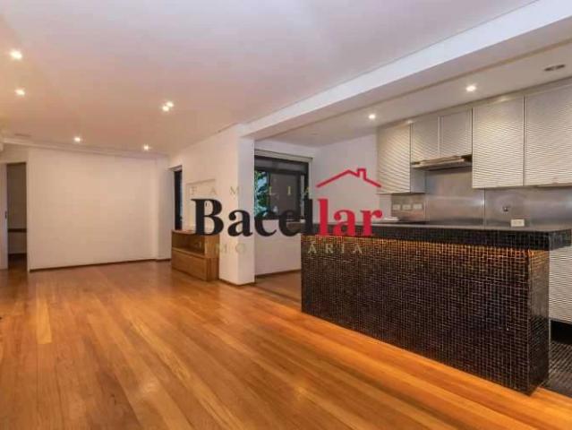 Apartamento para Venda em Rio de Janeiro/RJ Leblon 2 Quartos