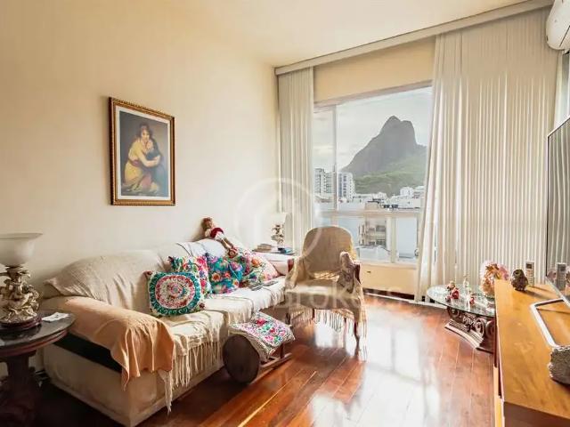 Apartamento para Venda em Rio de Janeiro/RJ Leblon 3 Quartos