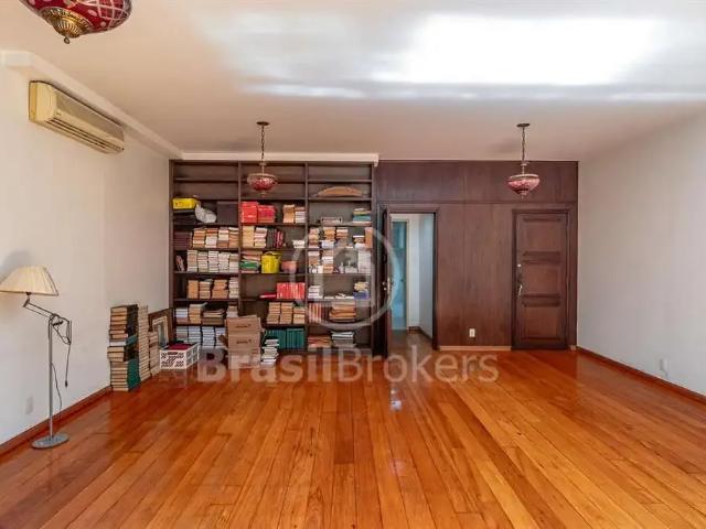 Apartamento para Venda em Rio de Janeiro/RJ Leblon 3 Quartos