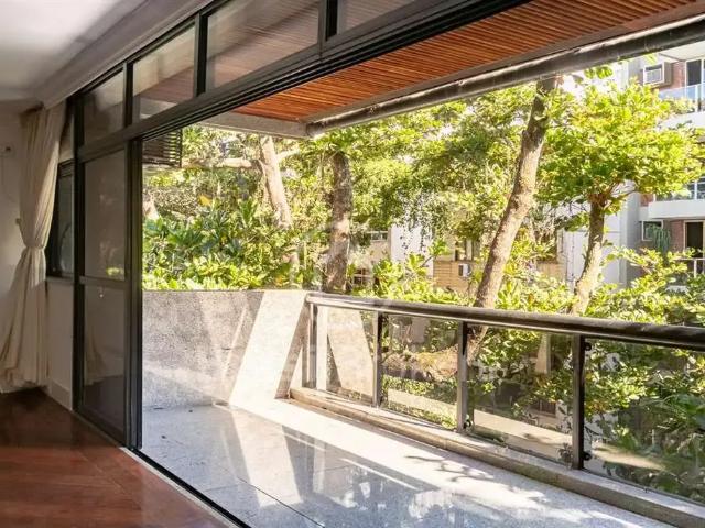 Apartamento para Venda em Rio de Janeiro/RJ Leblon 4 Quartos