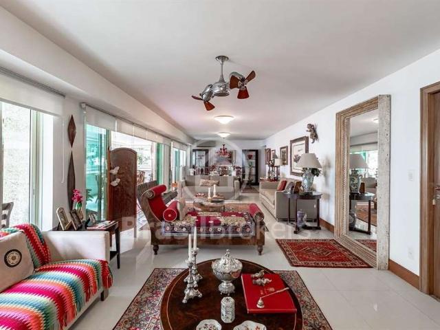 Apartamento para Venda em Rio de Janeiro/RJ Leblon 4 Quartos