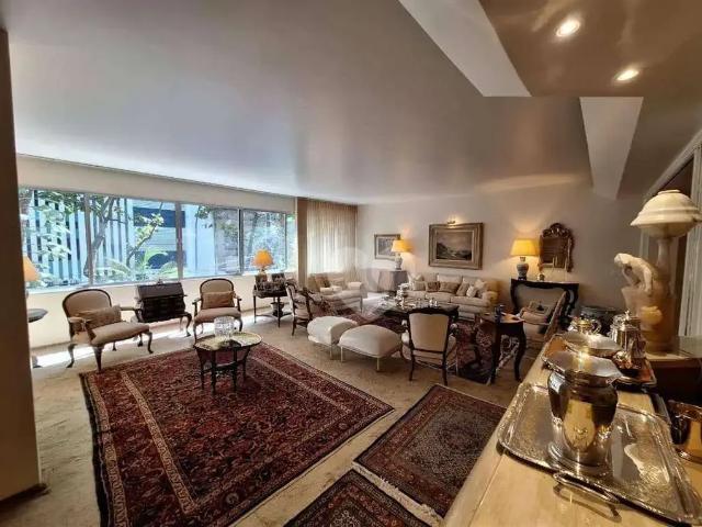 Apartamento para Venda em Rio de Janeiro/RJ Leblon 4 Quartos