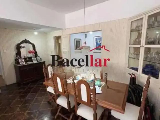 Apartamento para Venda em Rio de Janeiro/RJ Leme 4 Quartos