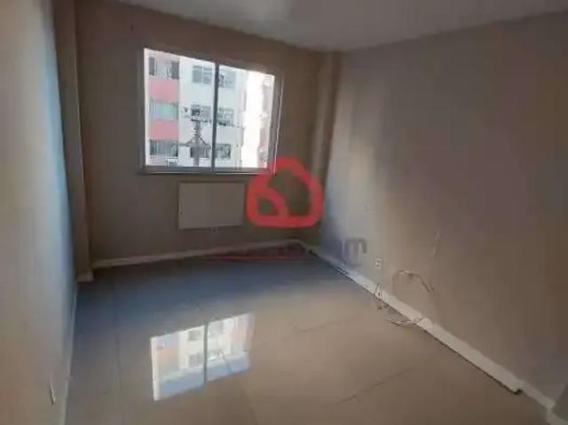 Apartamento para Venda em Rio de Janeiro/RJ Madureira 2 Quartos