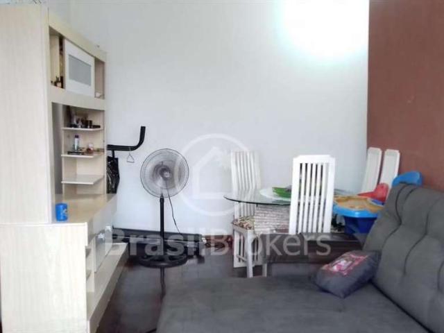 Apartamento para Venda em Rio de Janeiro/RJ Madureira 2 Quartos